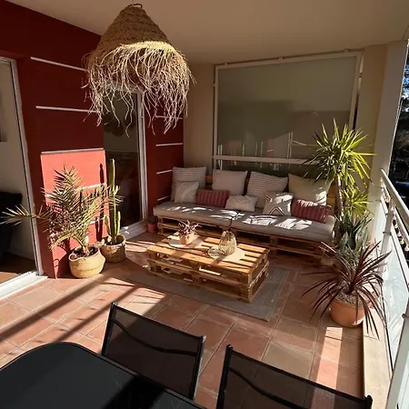 Appartement Bel Au Calme Climatise Avec Terrasse